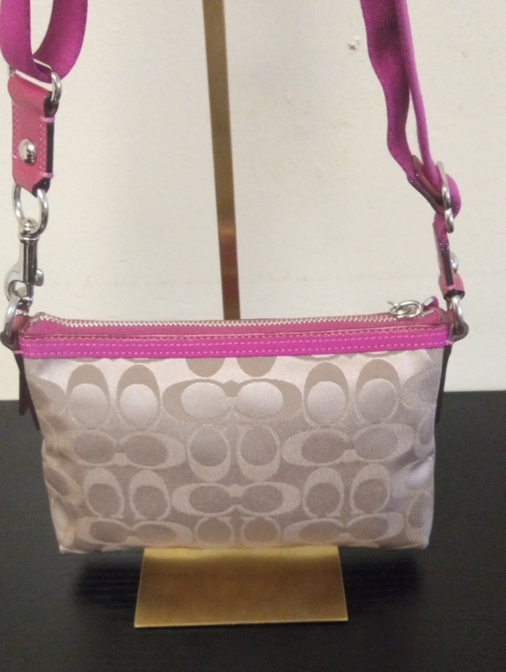 Coach Poppy Crossbody EUC - Picture 10 of 13